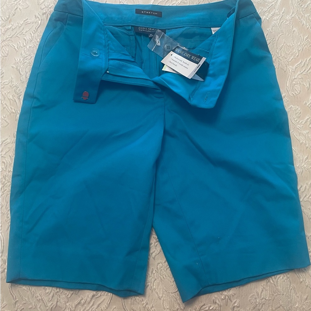 Nwt Jones New York stretch Bermuda teal colour size 2, 4 petite
